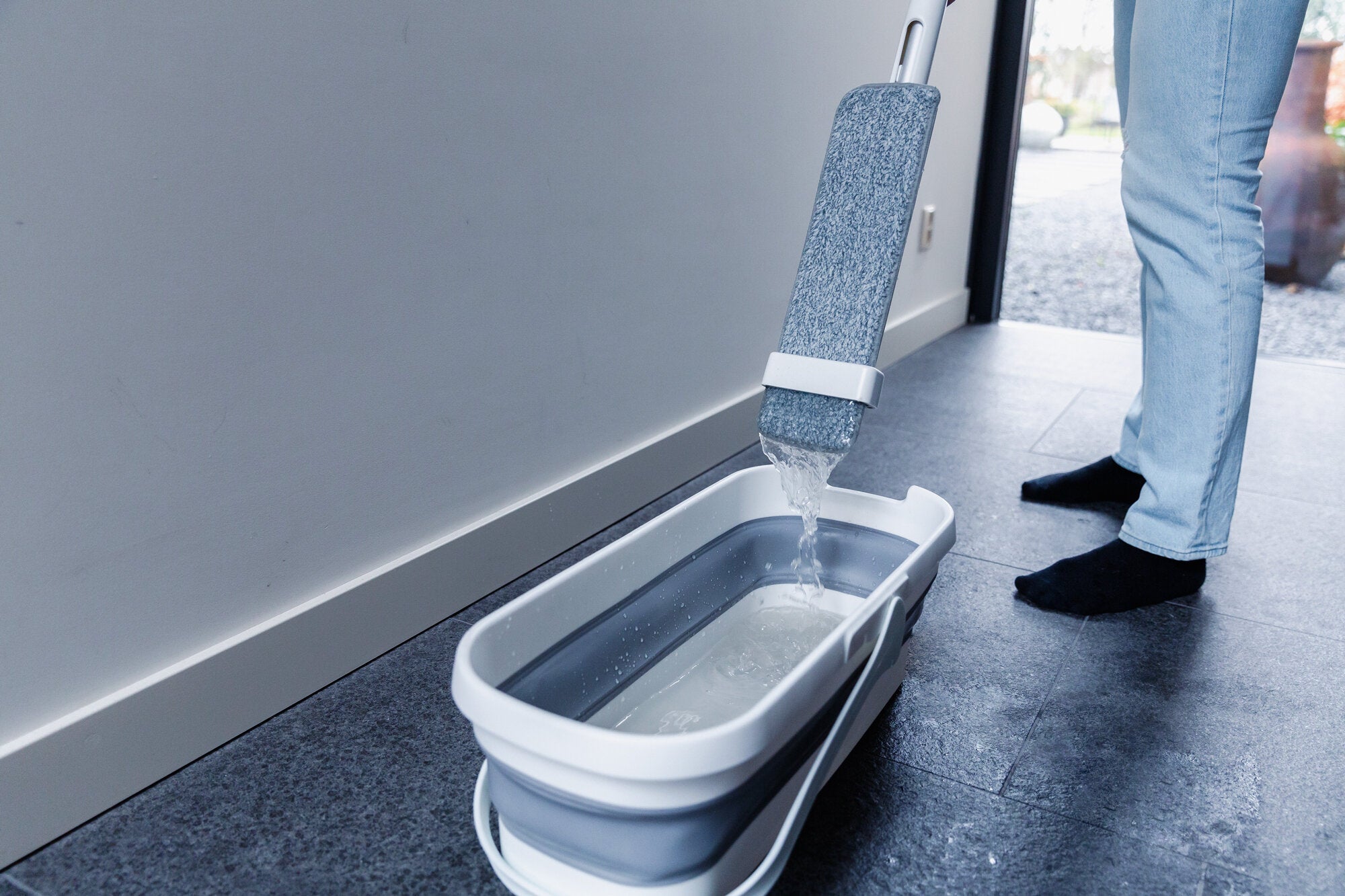 12 neue Tipps für streifenfreies und effektives Wischen bis 2024